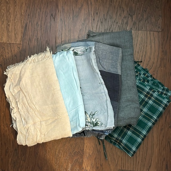 Bundle of 5 Scarves - Various Brands - Picture 3 of 4